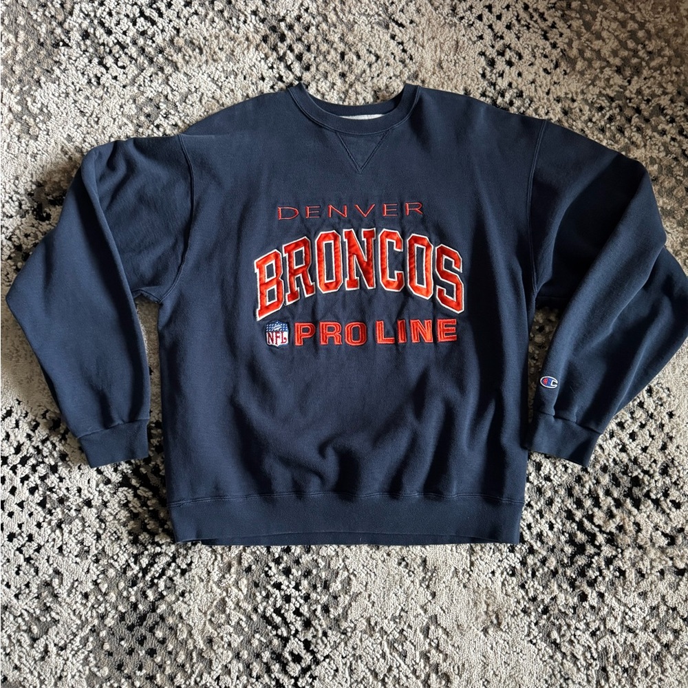 Denver Droncos crewneck